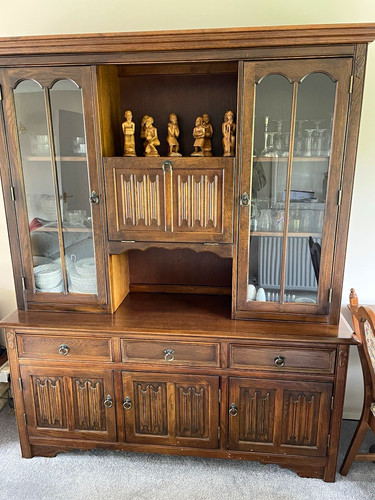 Wood glass display - &,
