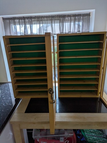 Display cabinet h63 w42 - ,