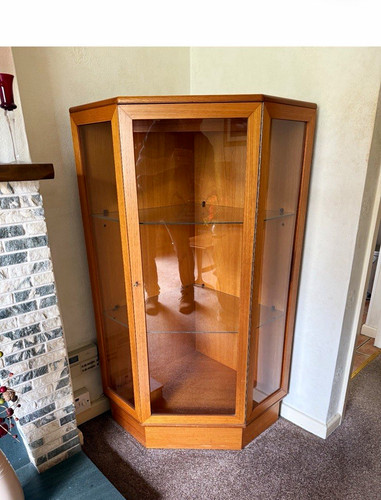 Corner display cabinet - corner,