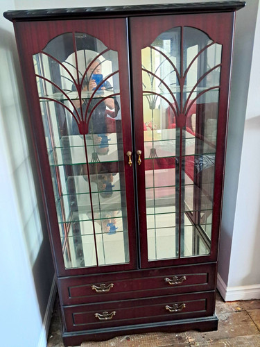 Stag mahogany glass - mahogany, display