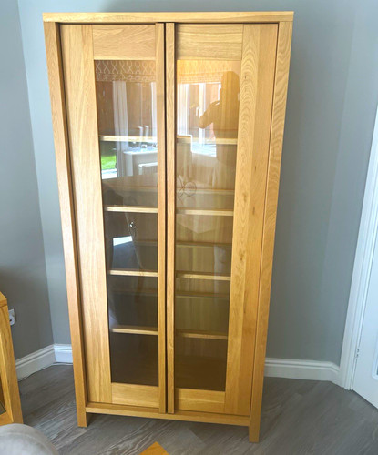 Oak effect glass front - effect, display